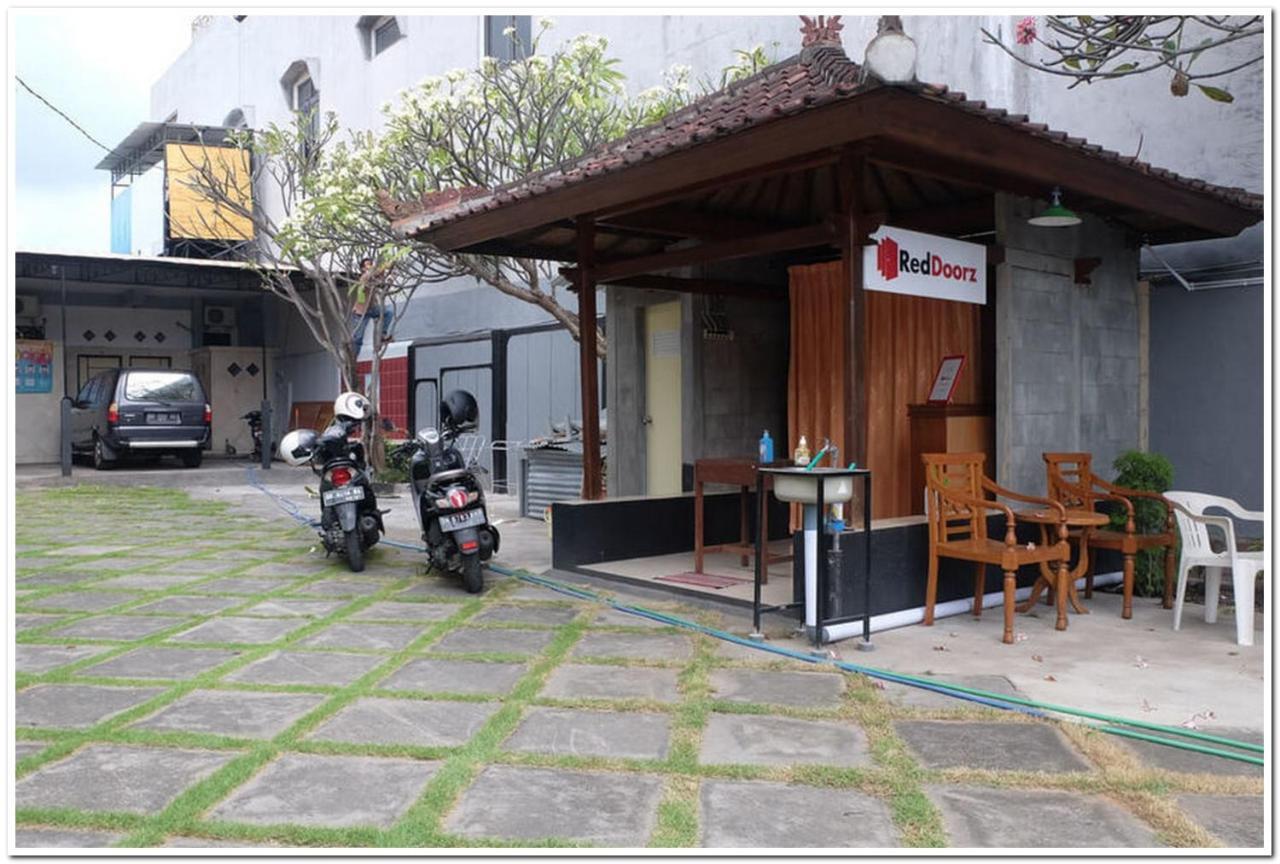 Reddoorz Near Penimbangan Beach Singaraja Εξωτερικό φωτογραφία