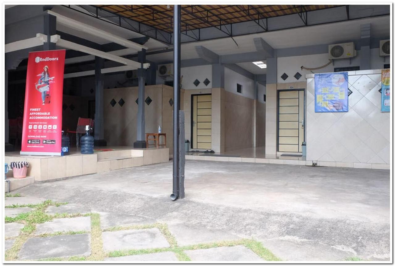 Reddoorz Near Penimbangan Beach Singaraja Εξωτερικό φωτογραφία