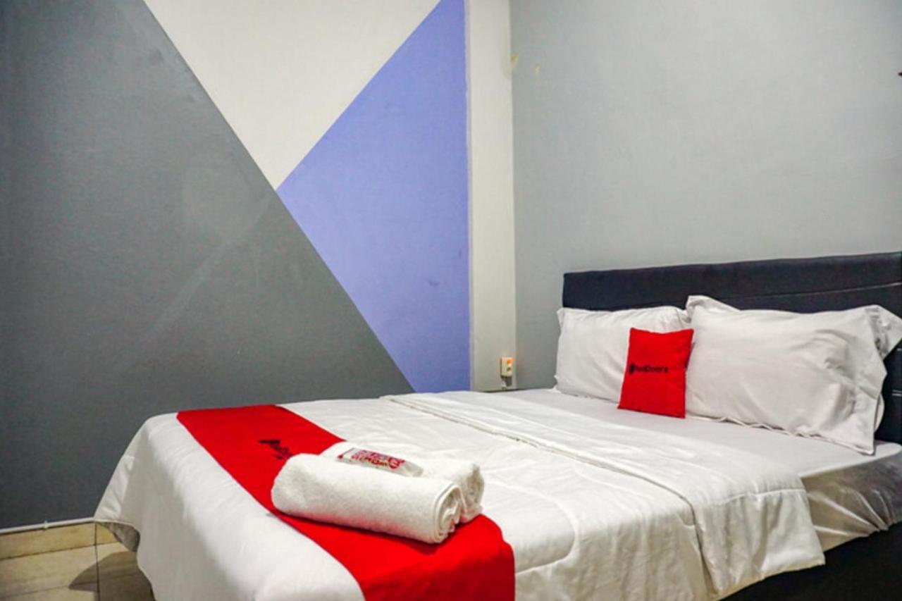 Reddoorz Near Penimbangan Beach Singaraja Εξωτερικό φωτογραφία